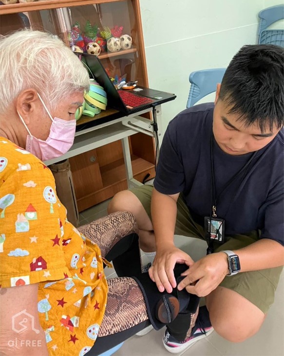 協助長者智慧穿戴系統