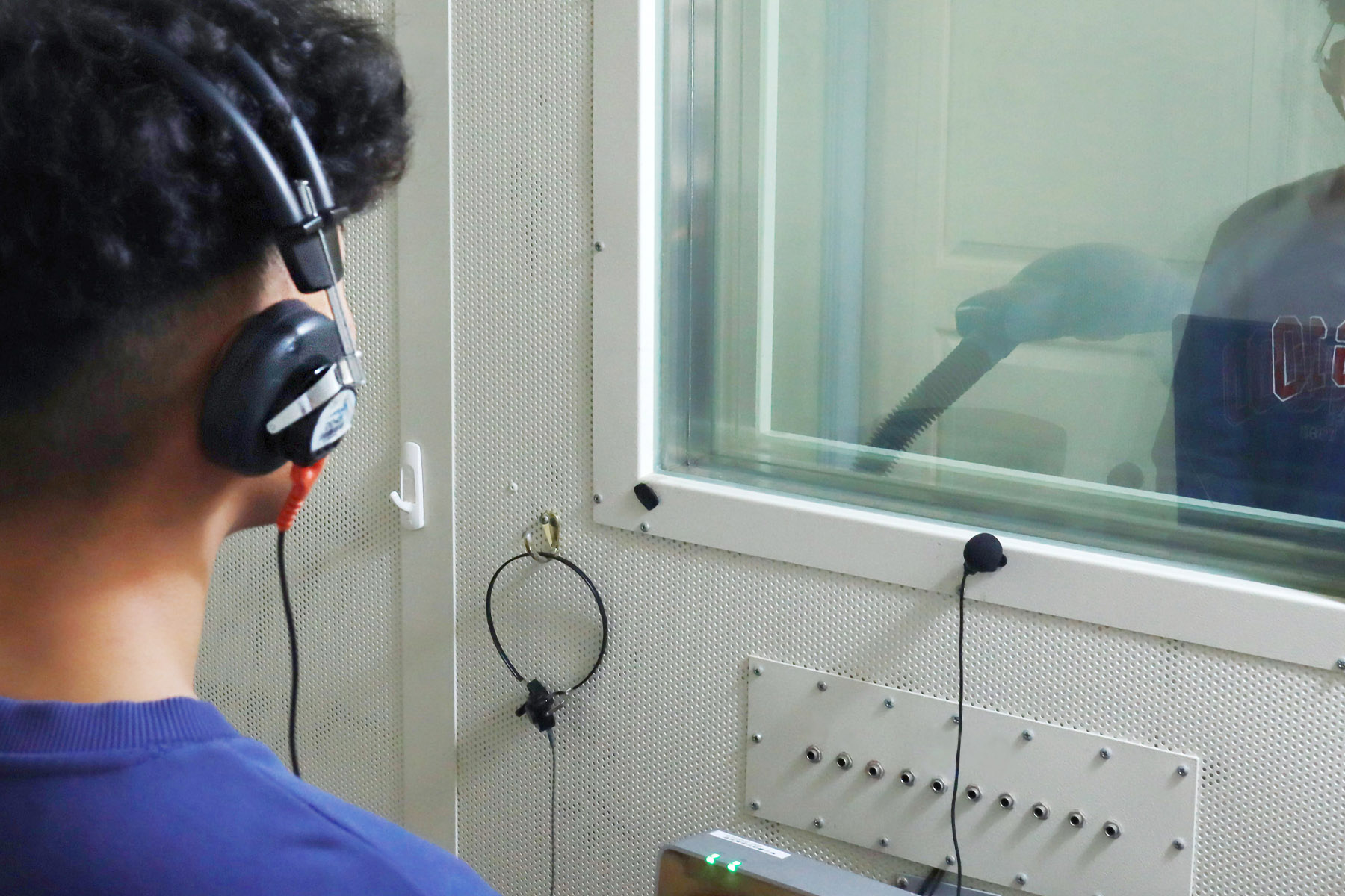 圖／虹韻提供專業聽力檢查